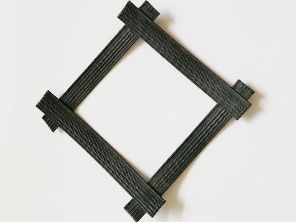 鋼塑復(fù)合土工格柵的作用和特性